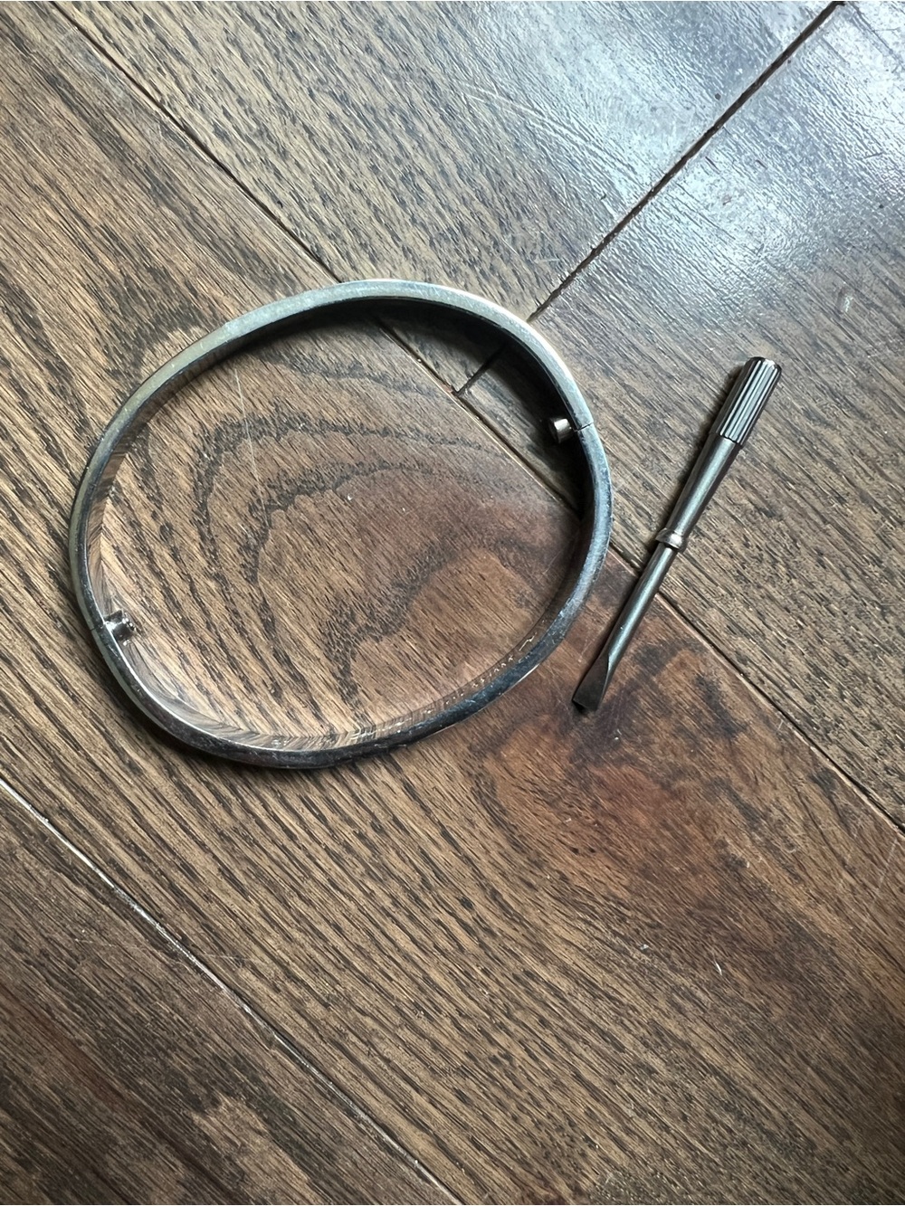 Cute silver white gold look Oval Screw Cuff Bracelet with screw driver